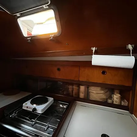 Porto Antico Boat 船屋 热那亚