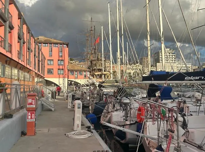 Botel Porto Antico Boat *